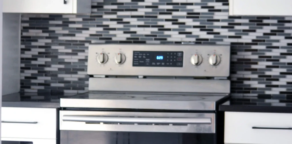 Erica's Kitchen renovation in Ottawa — project photo 01
