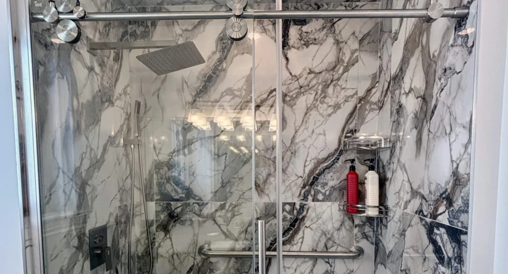 Ginette's Guest Bathroom renovation in Ottawa — project photo 01