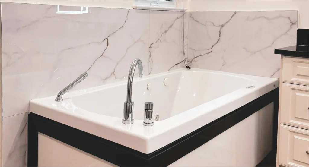 Dieu Hoa & Rafael's Master Ensuite renovation in Ottawa — project photo 03