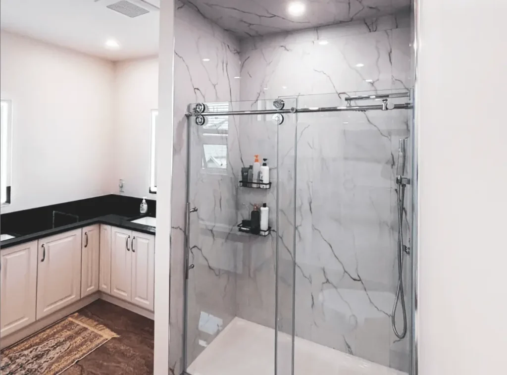 Dieu Hoa & Rafael's Master Ensuite renovation in Ottawa — project photo 08